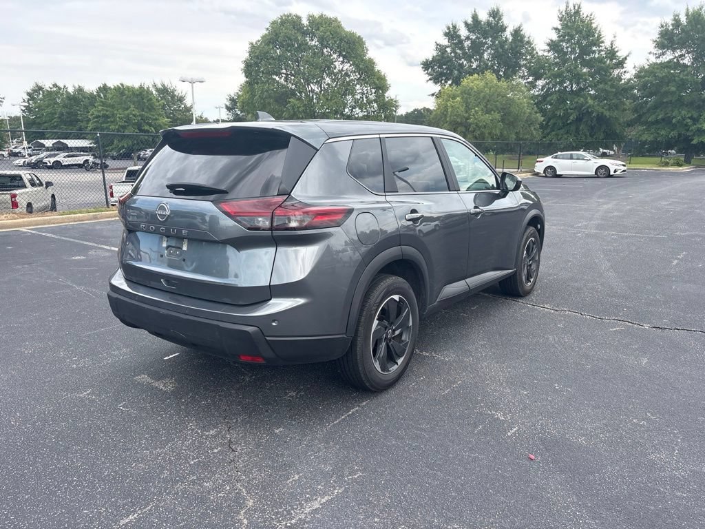 Used 2025 Gun Metallic Nissan SV image 3