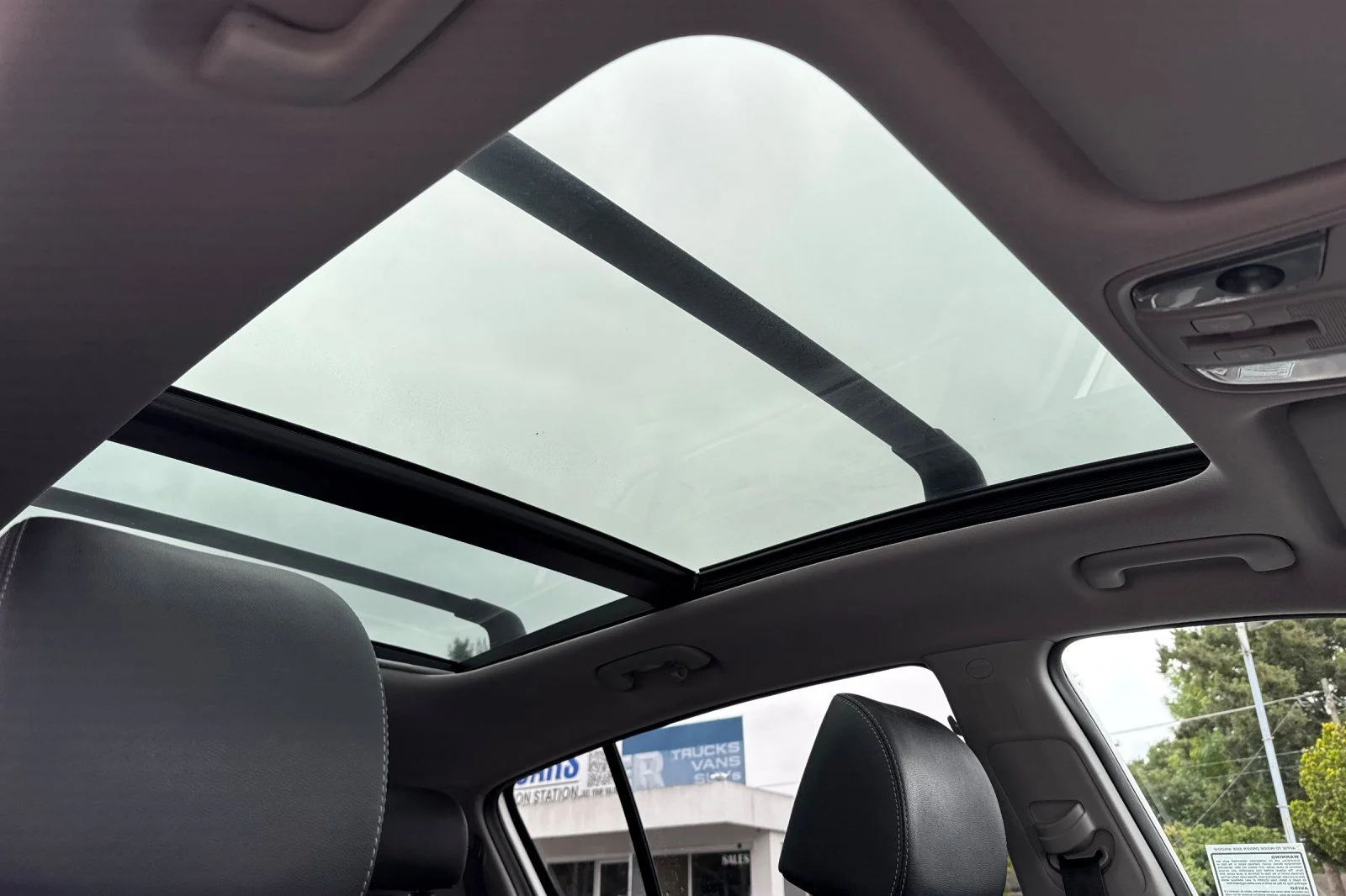 Certified Used 2019 Snow White Pearl Kia EX image 10