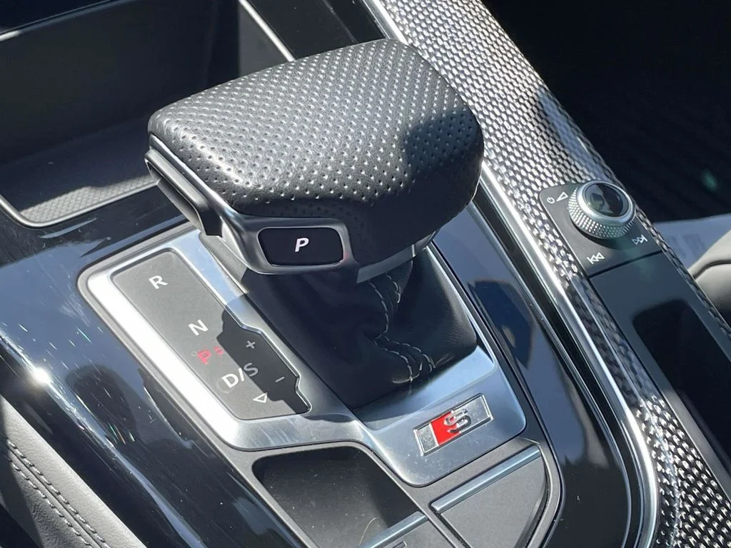 Used 2023  Audi 3.0T Premium Plus image 39