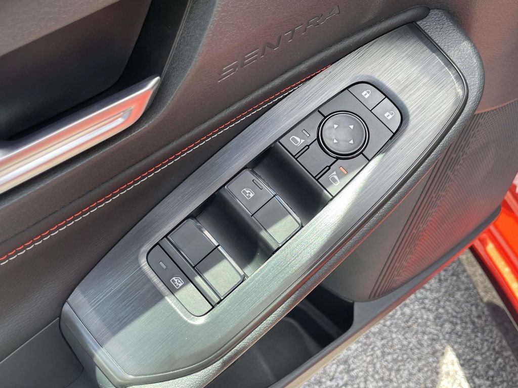 New 2026 Energetic Ember / Super Black Two-tone Nissan SR image 16