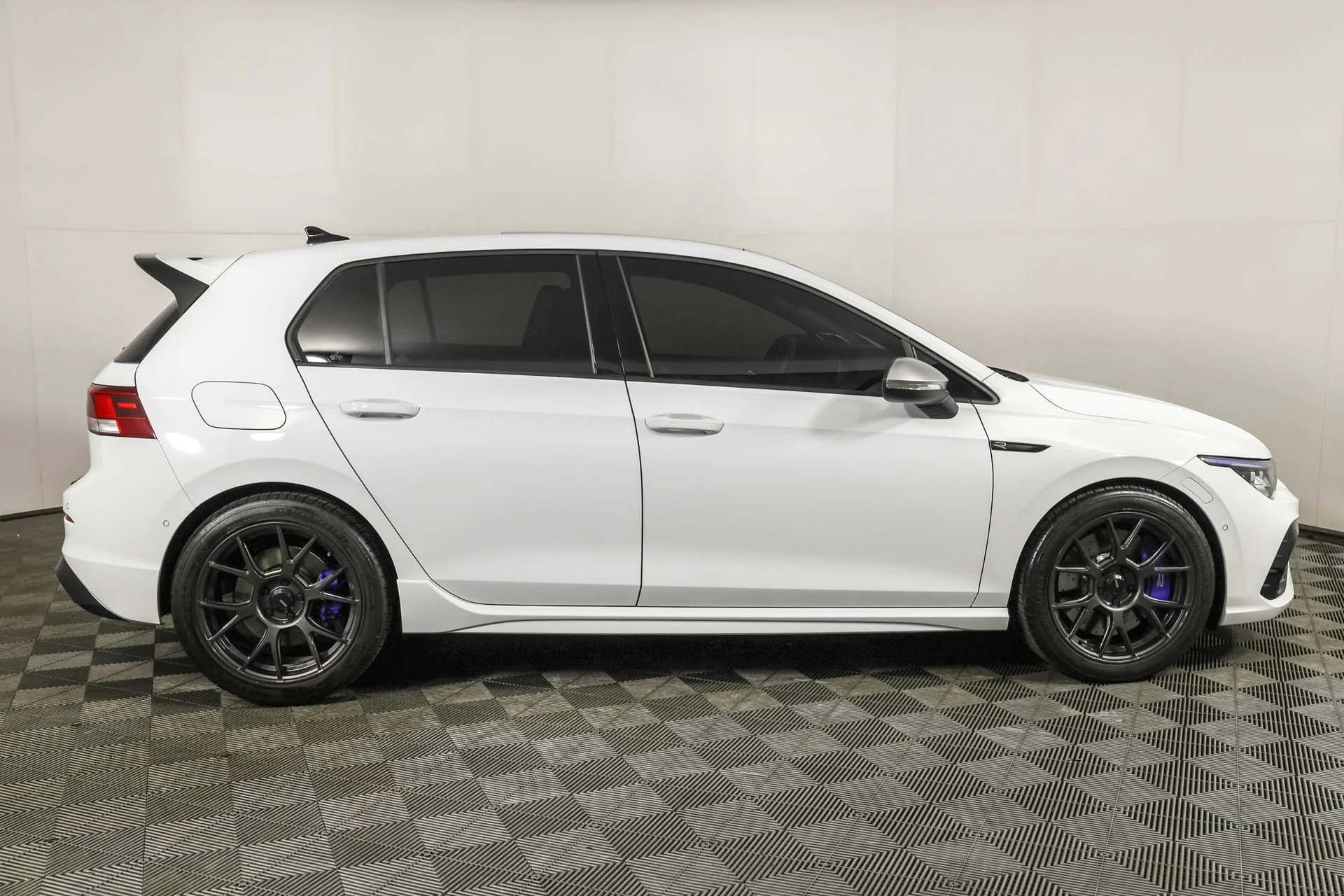 Used 2022 White Volkswagen NA image 11