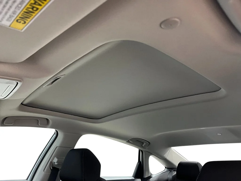 Used 2025  Honda SE image 25