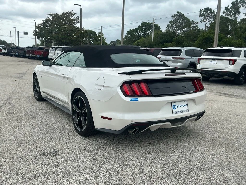 Used 2017 White Ford GT Premium image 8