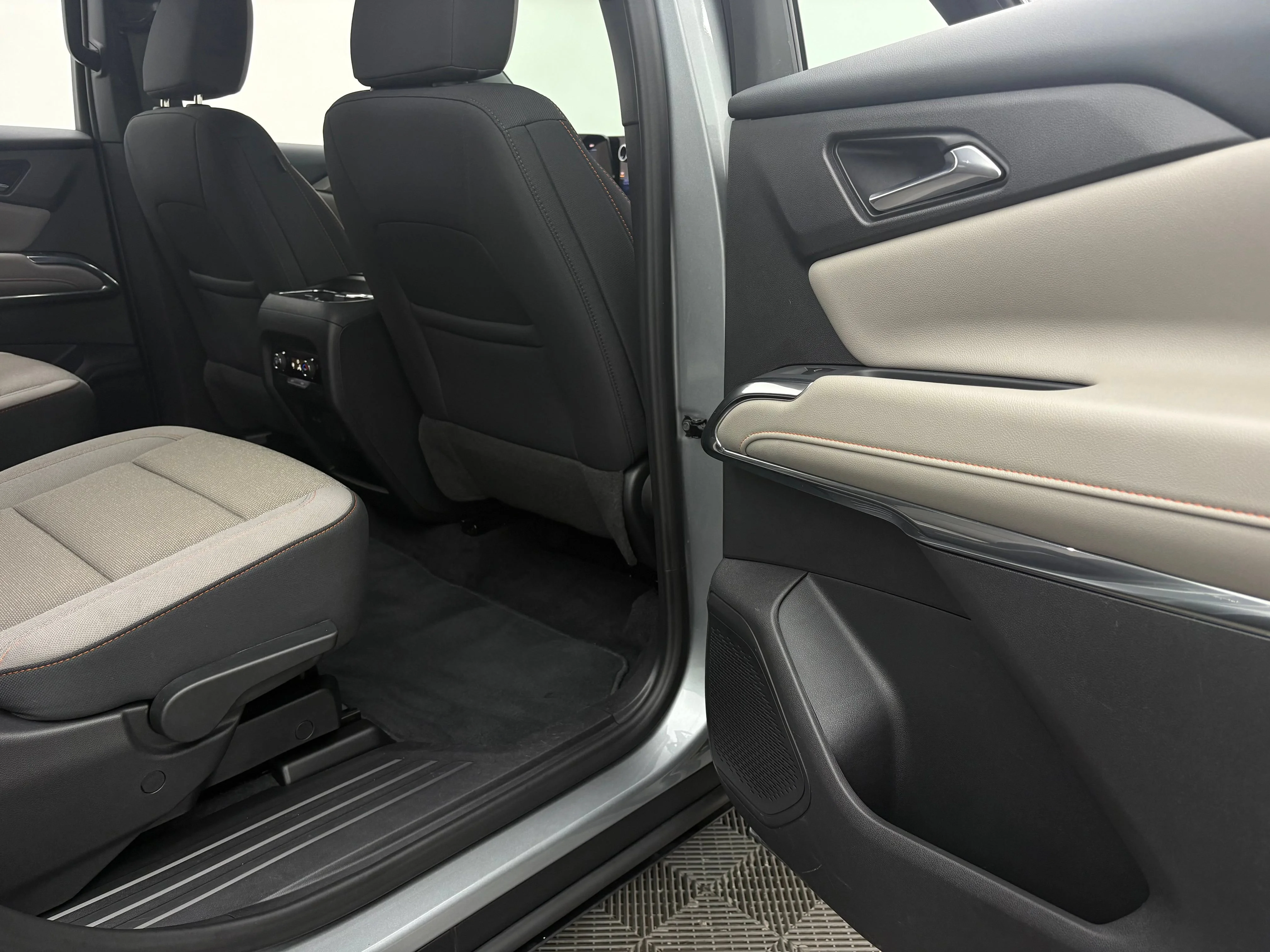 Used 2026 Sterling Gray Metallic Chevrolet LT image 37