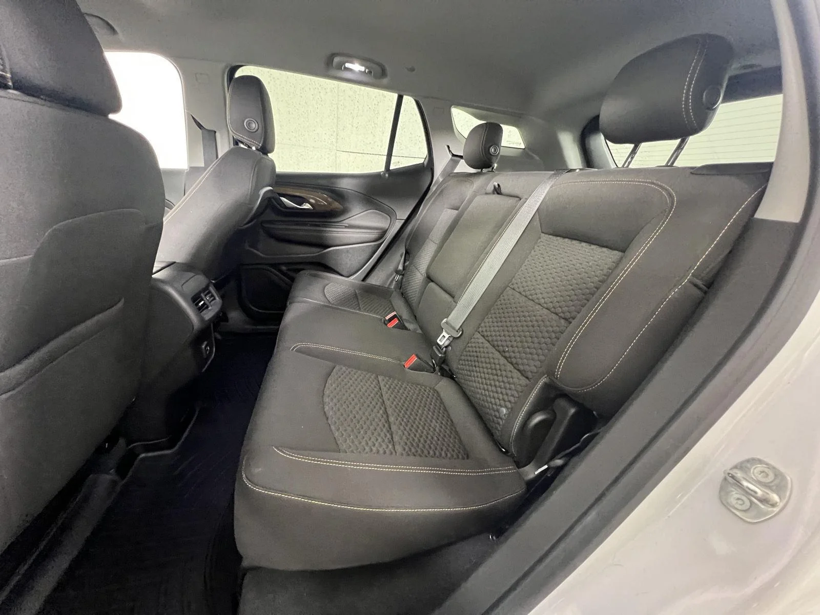 Used 2020 Summit White GMC SLE image 22