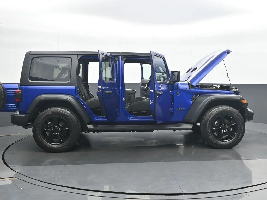 Used 2020 Blue Jeep Unlimited Sport Altitude image 36
