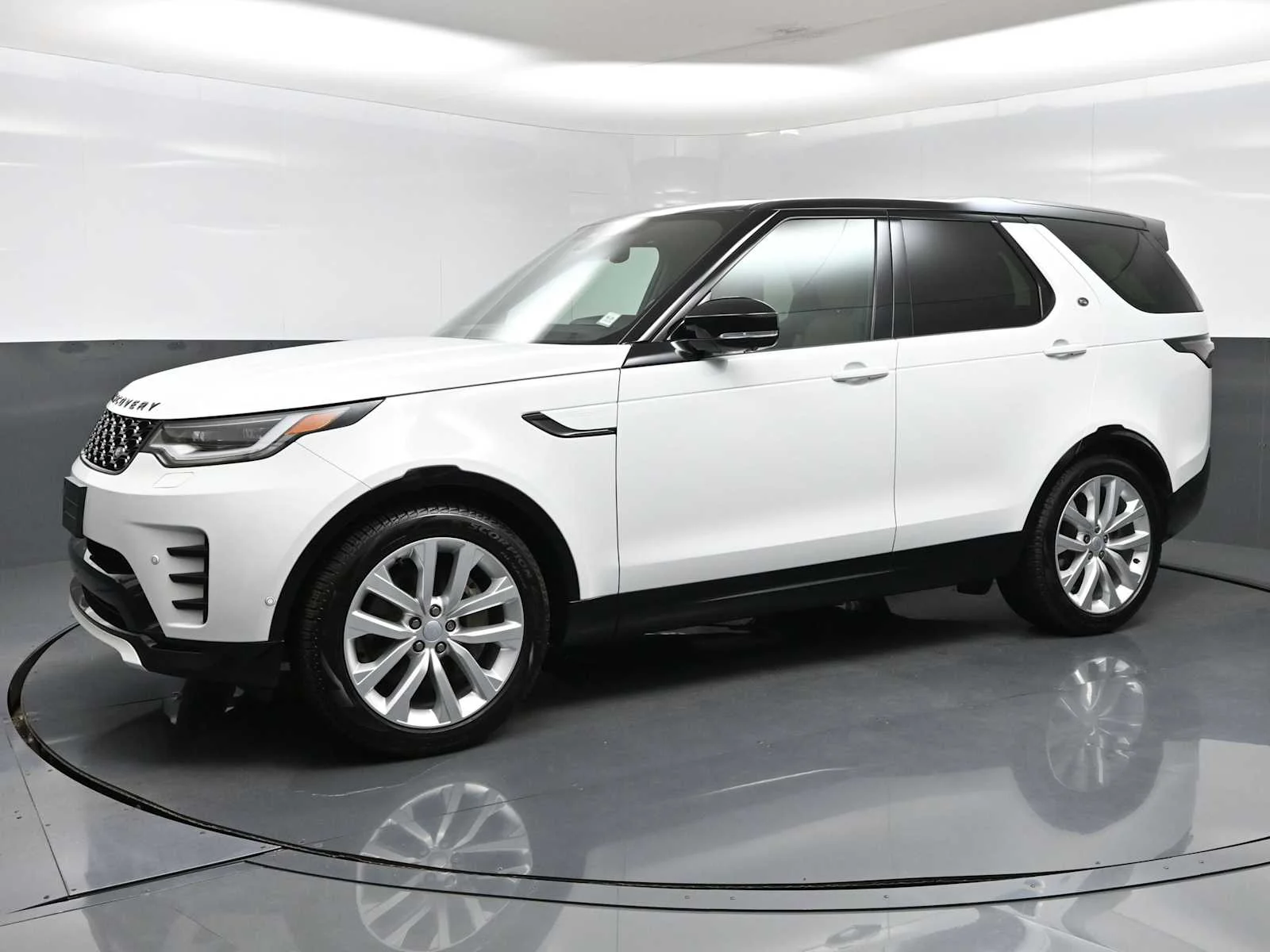 2024 Land Rover Discovery