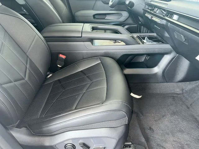 New 2027 Glacial White Pearl Kia X-LINE SX PRESTIGE image 29