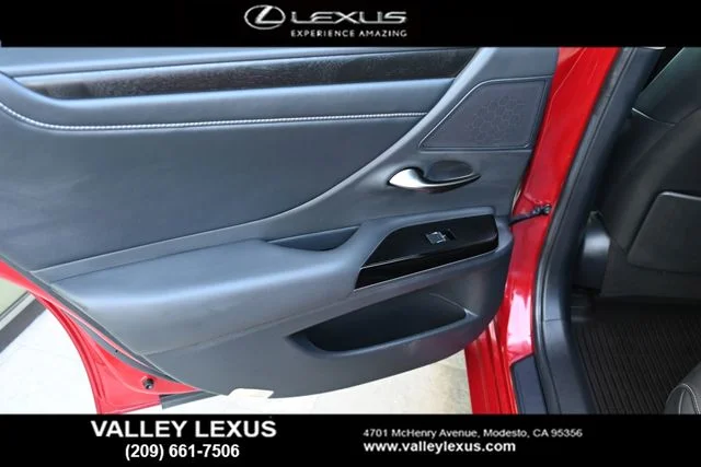 Certified Used 2024 MATADOR RED MICA Lexus 300h image 17
