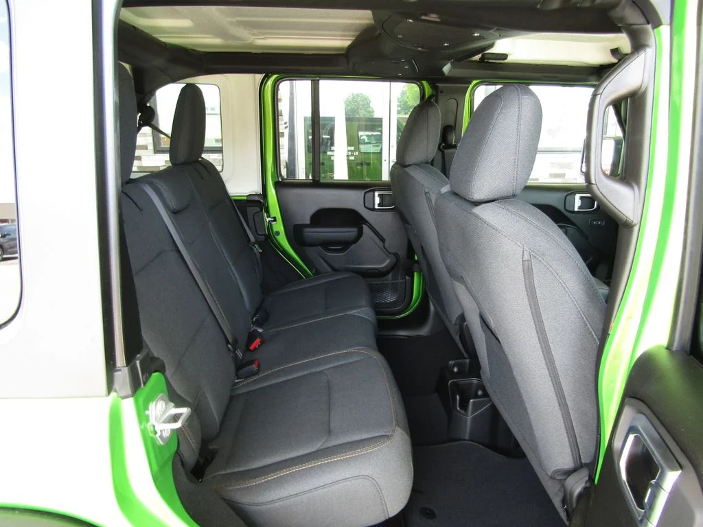 New 2026 Mojito Clearcoat Jeep Sport RHD image 26