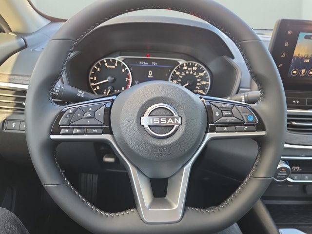 New 2026 White Nissan 2.5 SV image 18