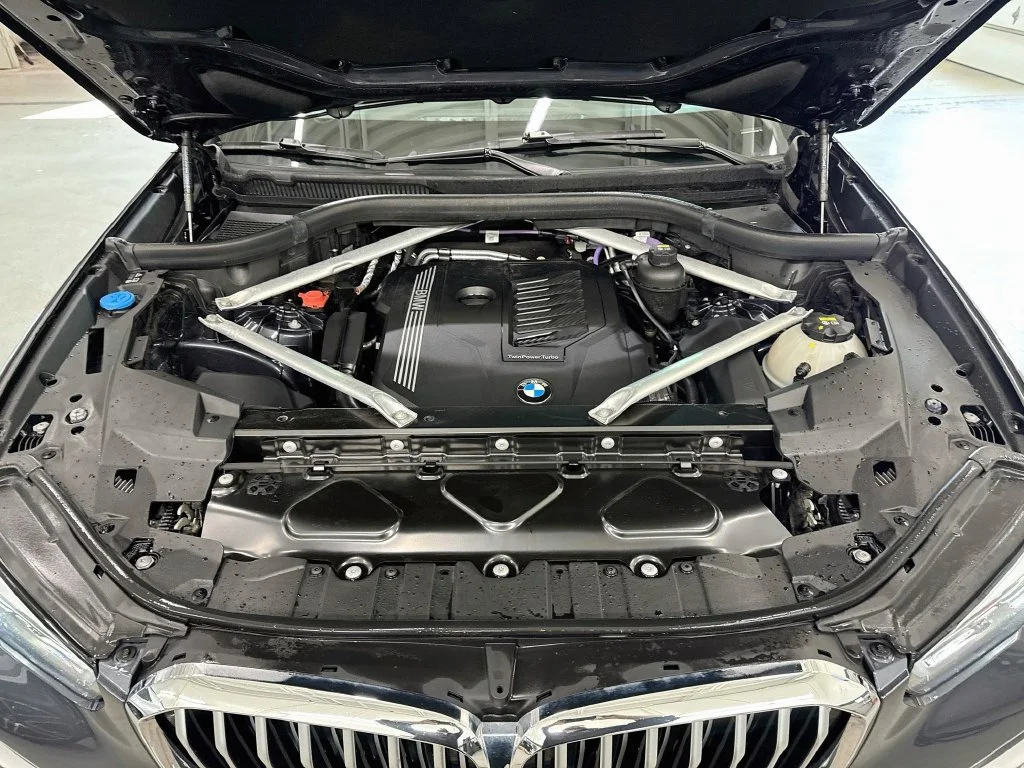 Used 2021  BMW xDrive40i image 36