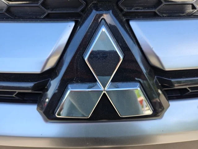 Used 2025 Silver Mitsubishi 2.0 SE image 34