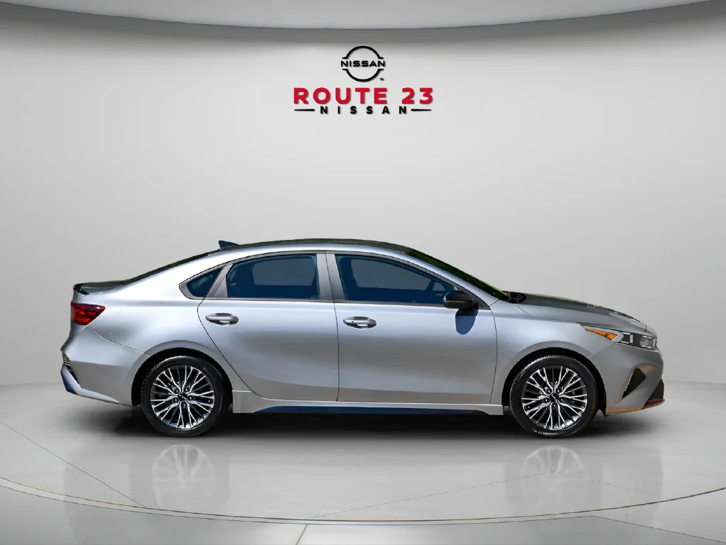 Used 2022 Gray Kia GT-Line image 8