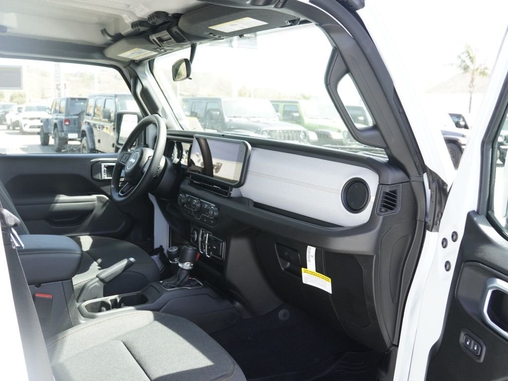 New 2026 Bright White Clear-Coat Exterior Paint Jeep Sport image 22