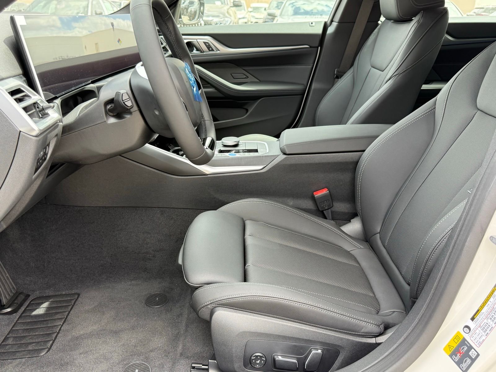 2026 BMW i4 40 - Photo 21