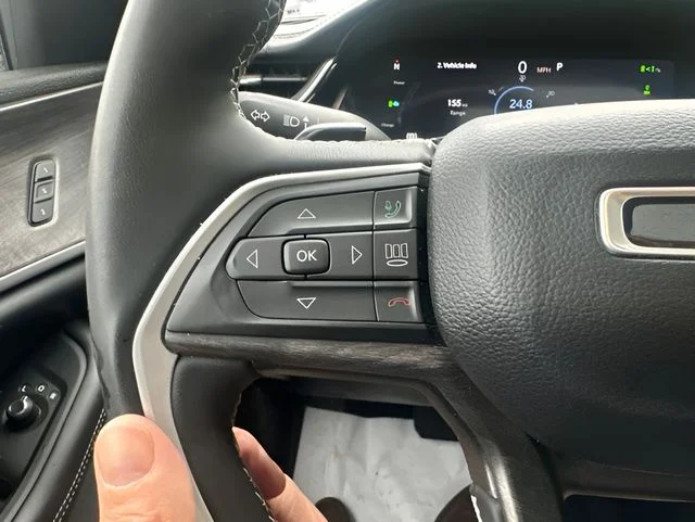 Used 2022 White Jeep 4xe image 15