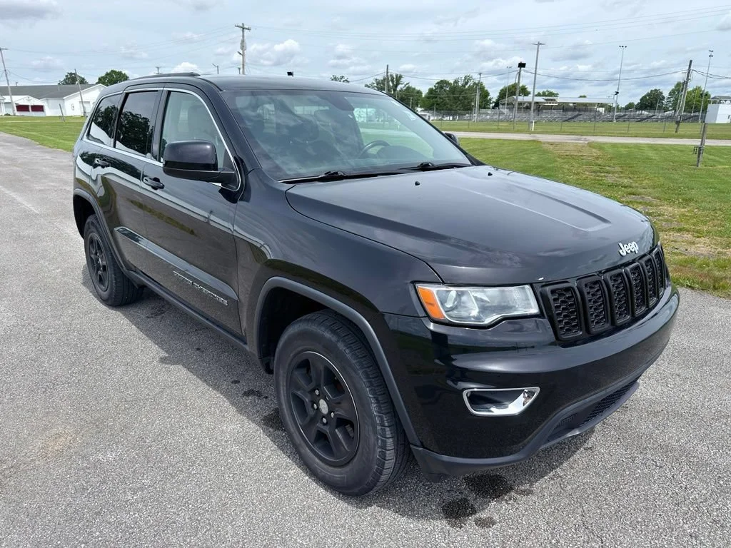Used 2017 Black Jeep Laredo image 6