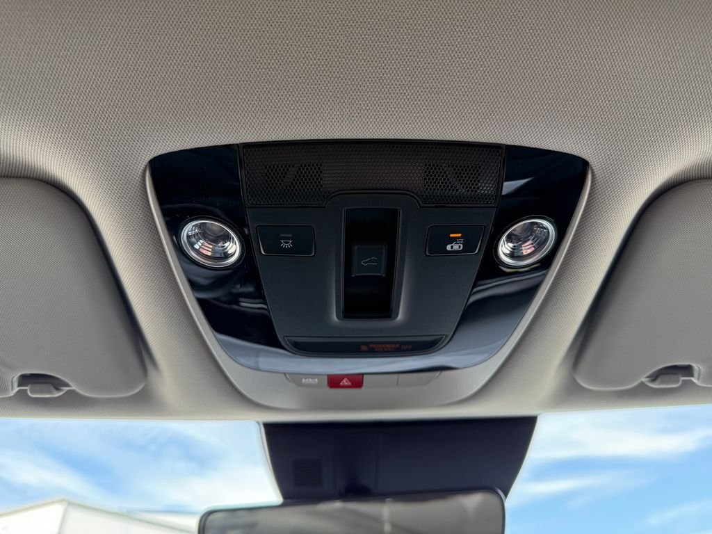 New 2026 Snow White Pearl Kia EX image 24