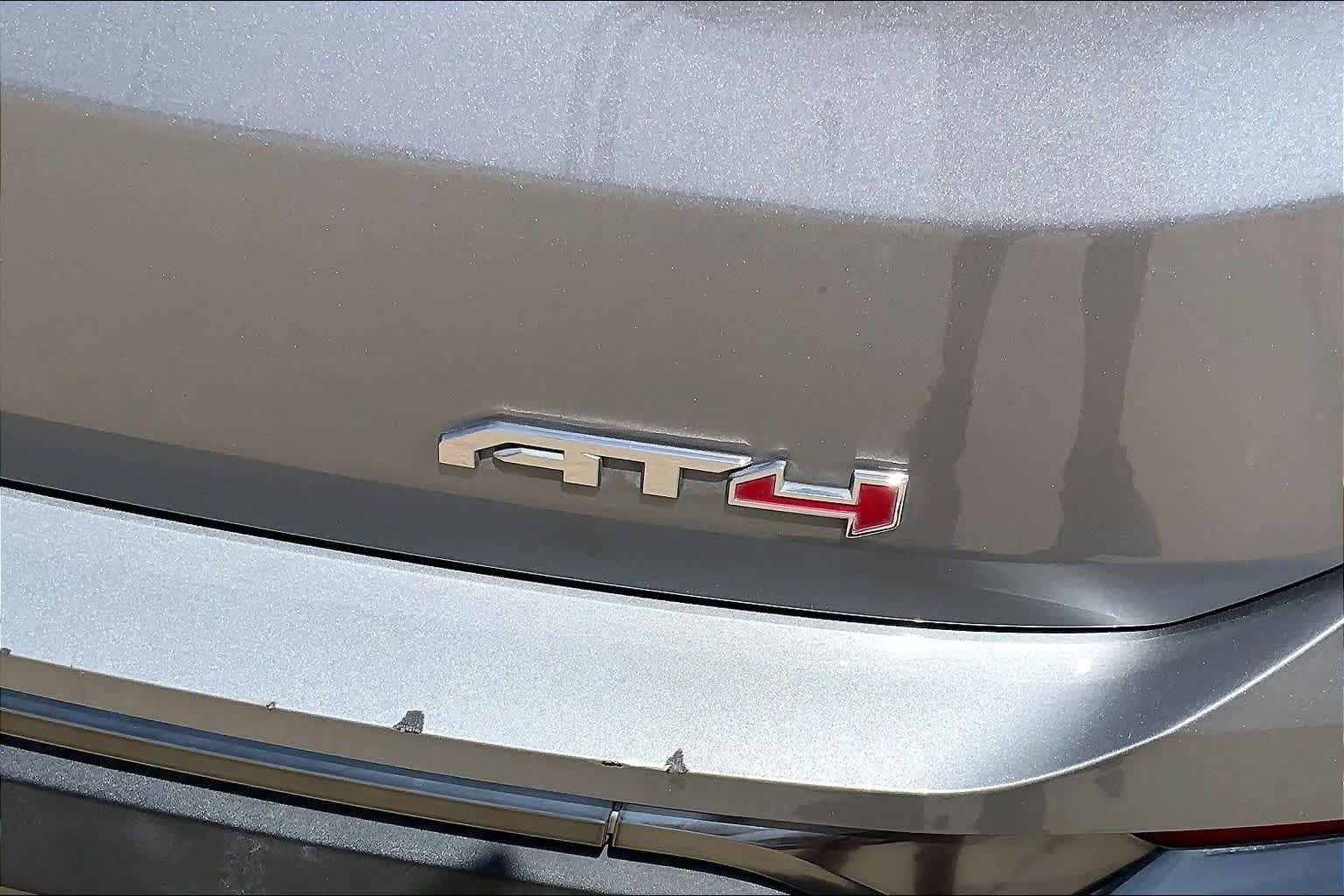 Used 2024 Sterling Metallic GMC AT4 image 10