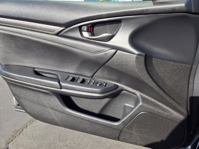 Used 2018  Honda Sport Touring image 16
