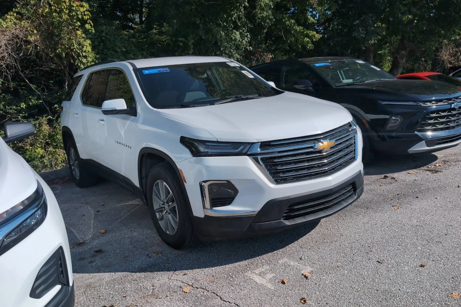 Used 2023 SUMMIT WHITE Chevrolet LT Cloth image 2