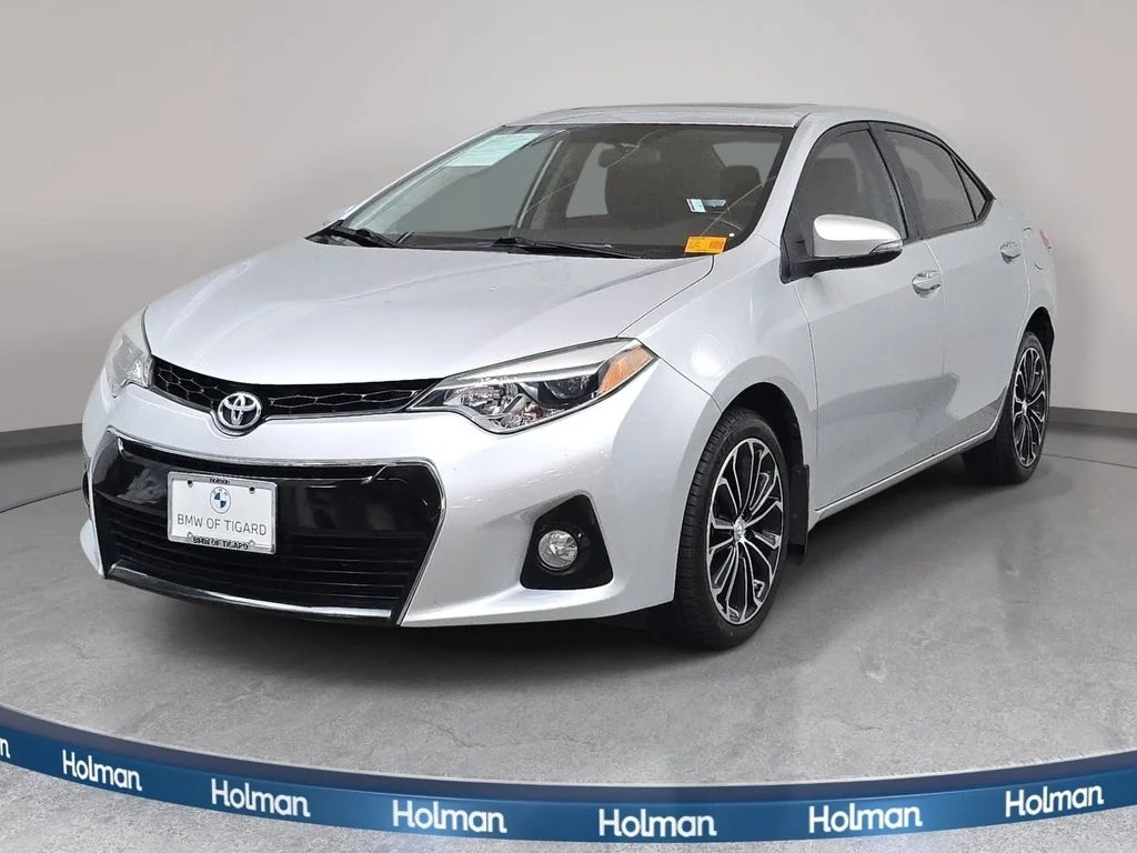 Used 2014 Classic Silver Metallic Toyota S Premium image 1