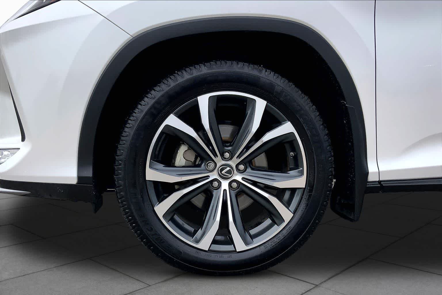 Used 2022 Eminent White Pearl Lexus  image 11