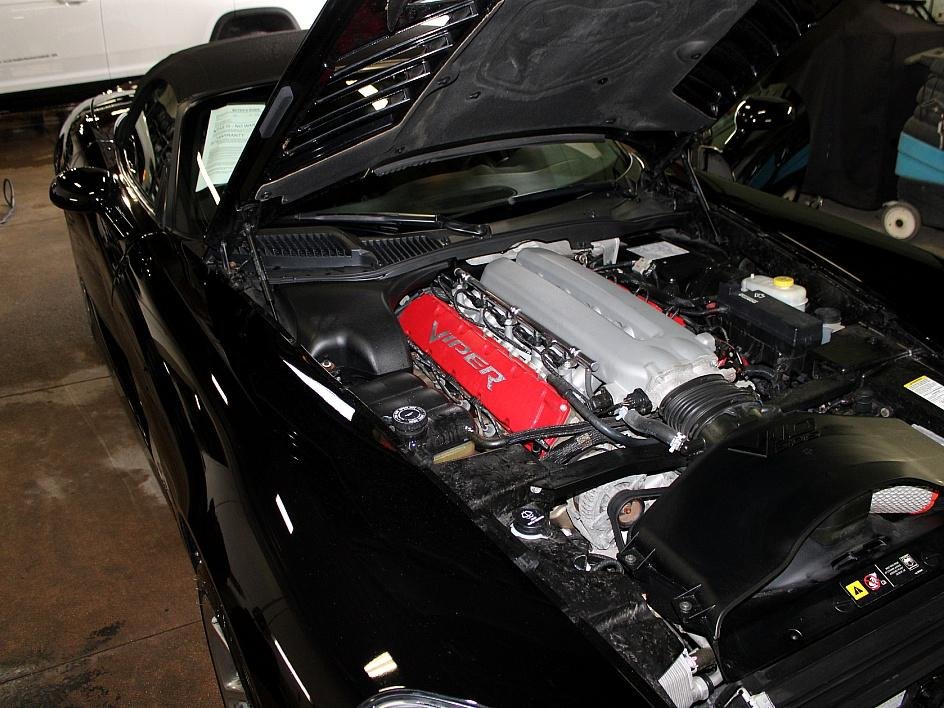 Used 2006 Black Dodge SRT10 image 19