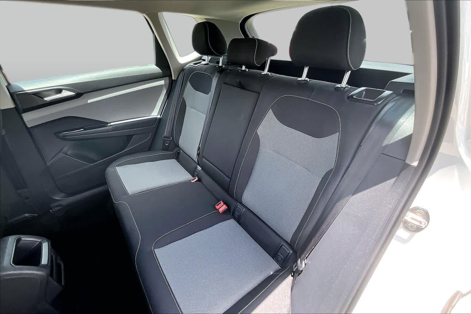 Used 2022 Pure White Volkswagen S image 18