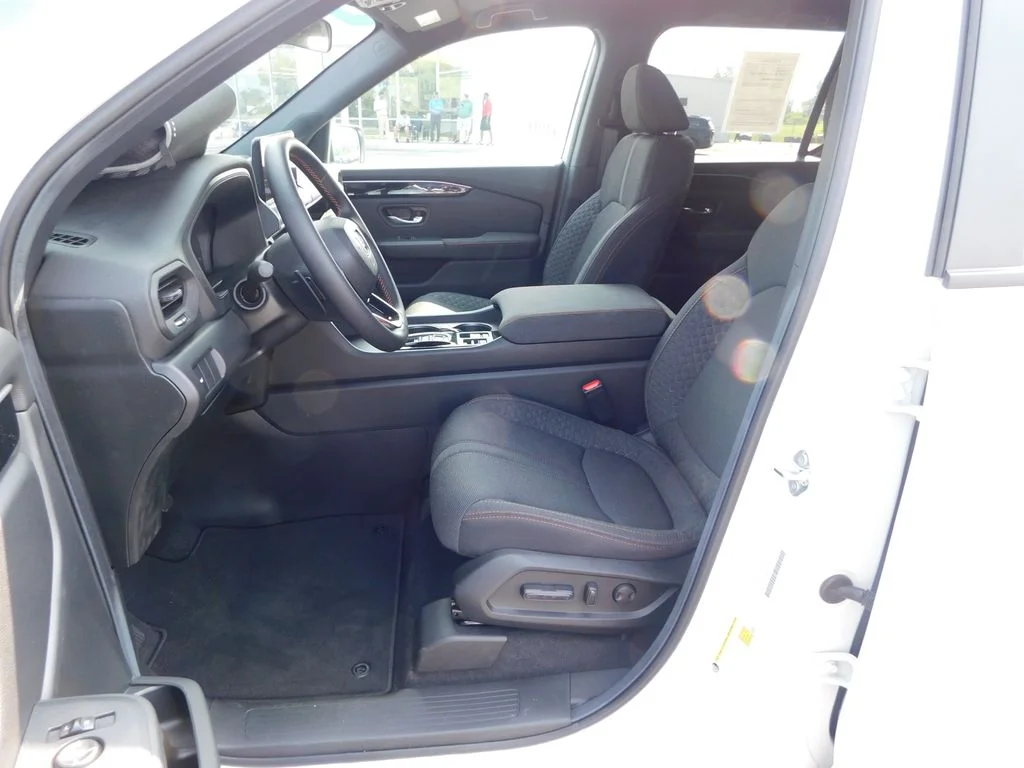 Used 2026 White Honda Sport image 12