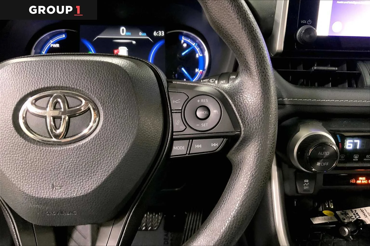 Certified Used 2025 Silver Sky Metallic Toyota Hybrid XLE image 25
