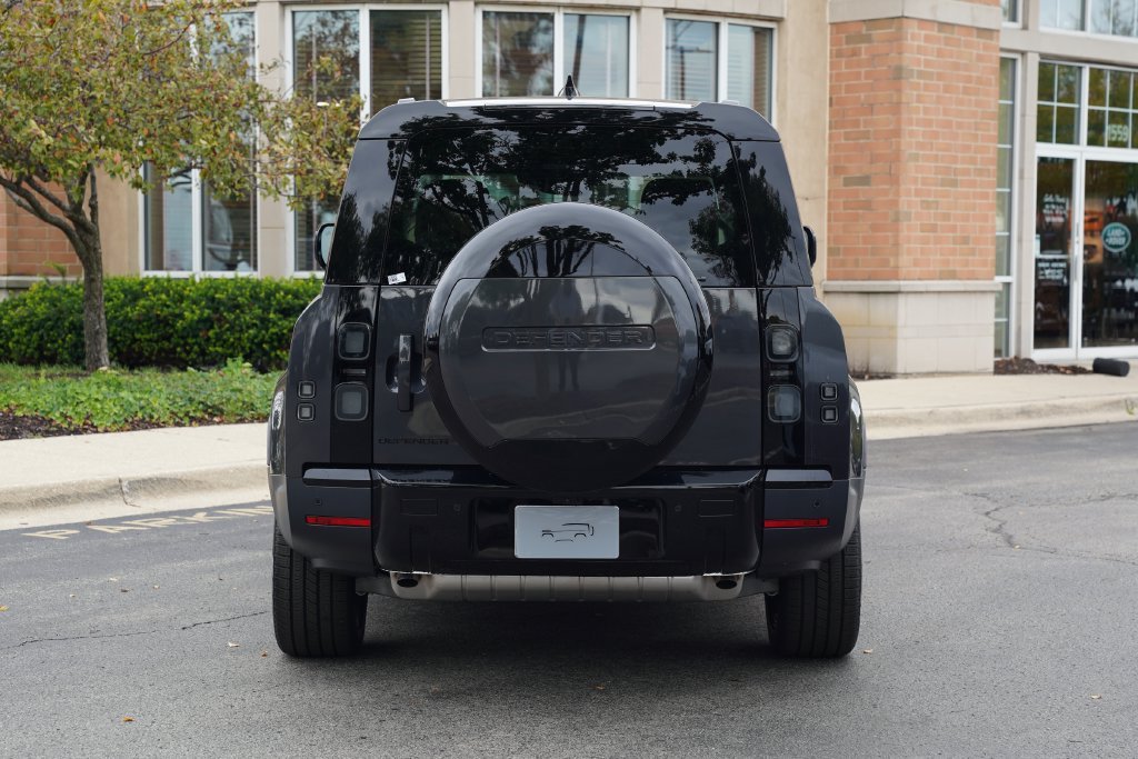 New 2026 Carpathian Grey Land Rover S image 5