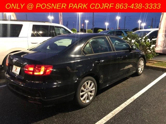 Used 2011 Black Volkswagen 2.5L SE image 9