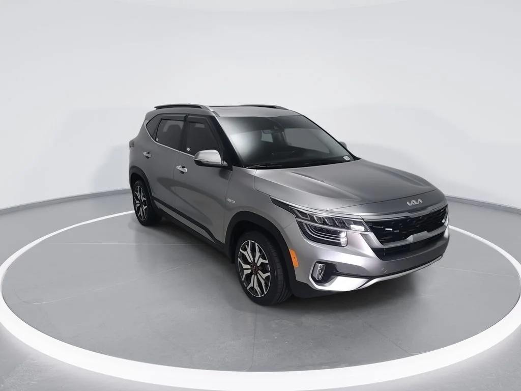 Used 2022 Gray Kia SX image 3