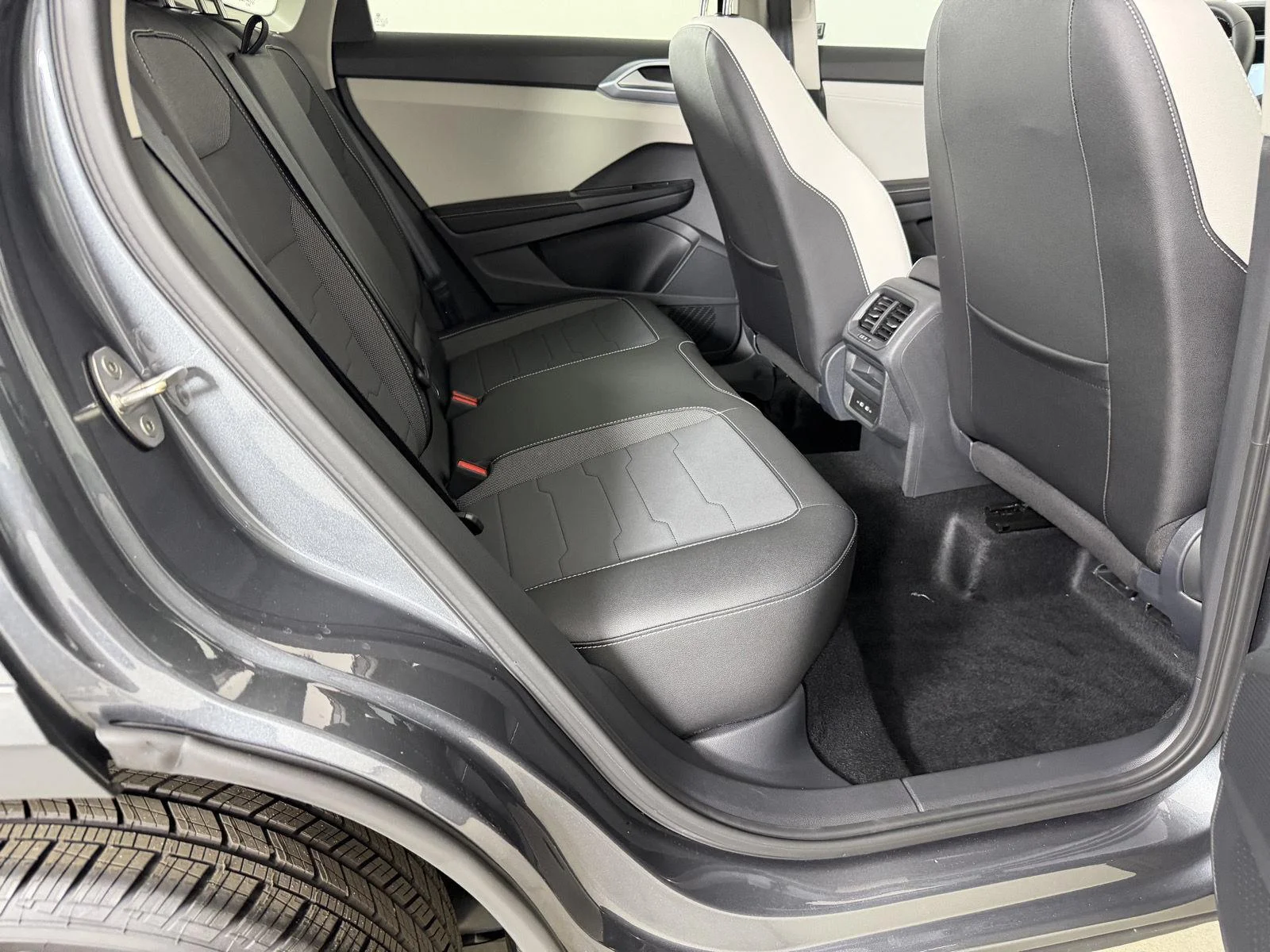 New 2026 GRAY Volkswagen SE image 16