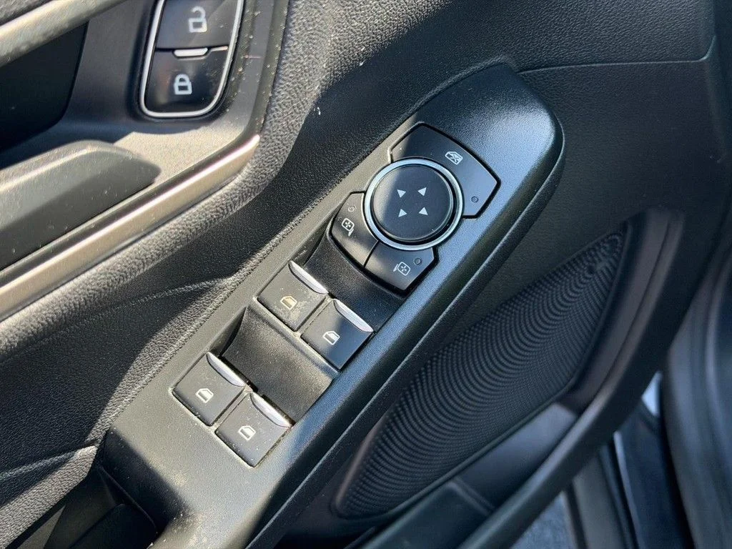 2022 Ford Escape S - Photo 32