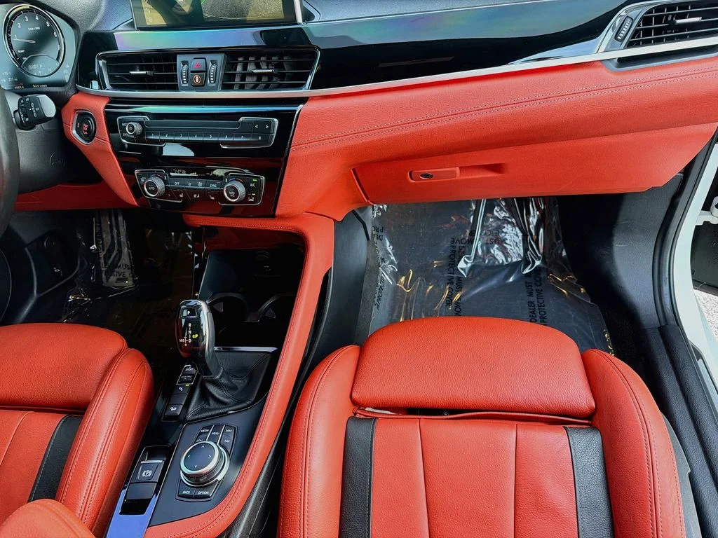 Used 2020 White BMW M35i image 17