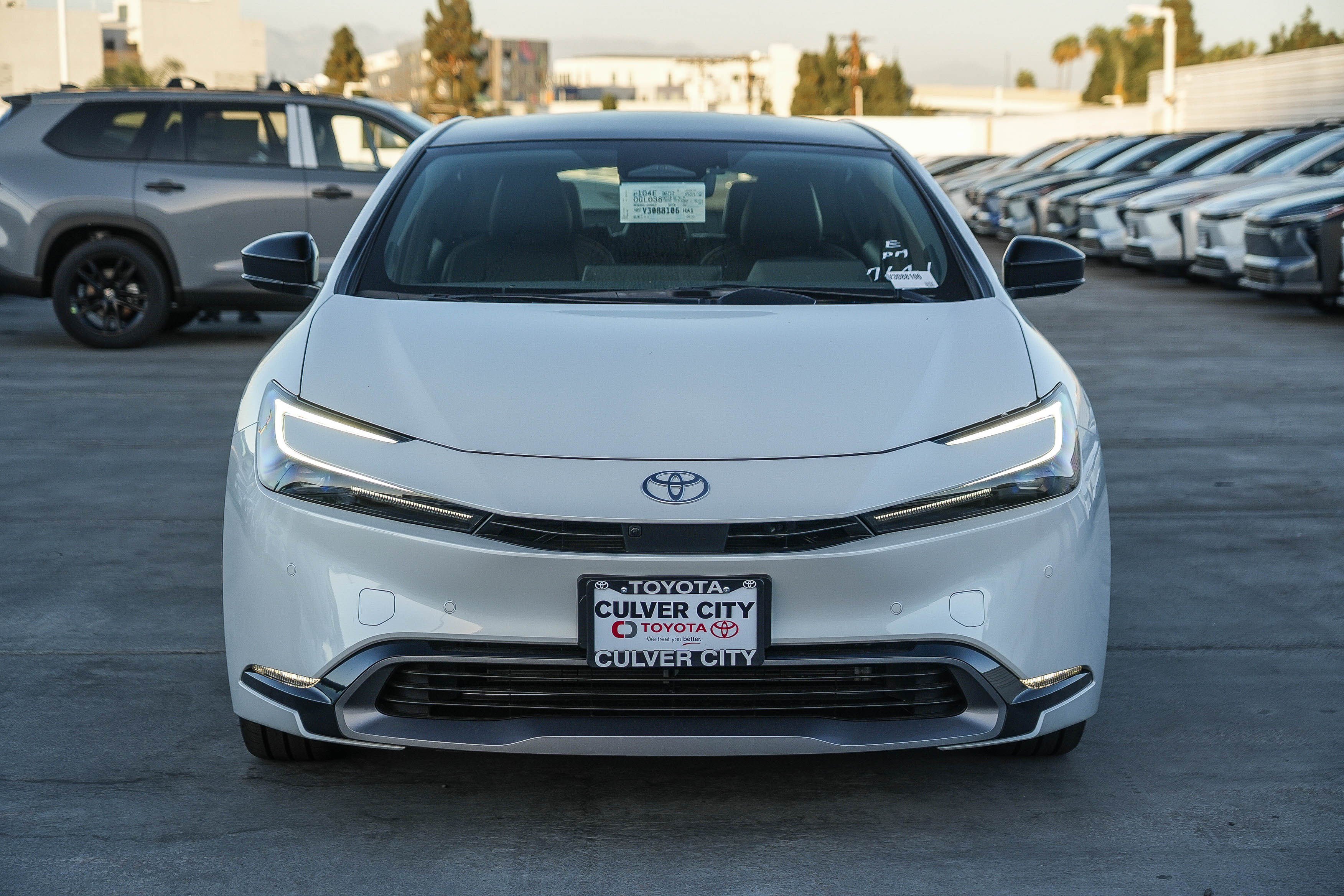 New 2027 Wind Chill Pearl <sup>1</sup> Toyota  Limited image 4