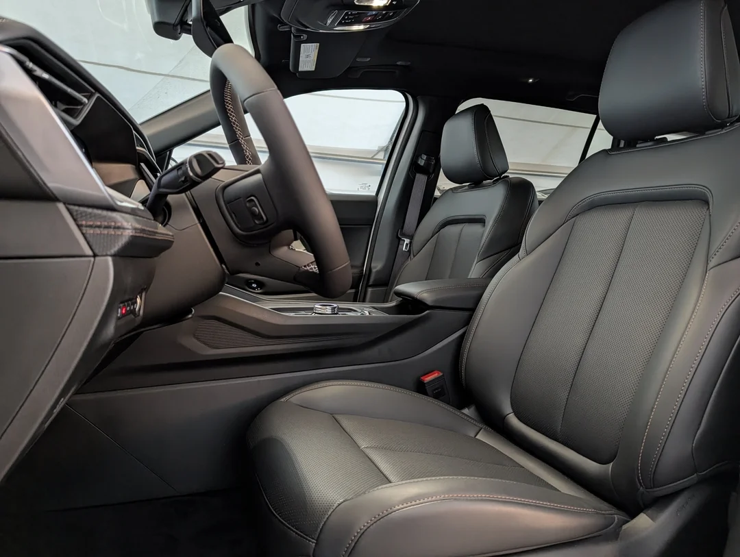 New 2026 White Jeep Limited - - 4x4 - Hybrid - Panoramic Sunroof - Leather Seats - Heated Seats & More! image 15