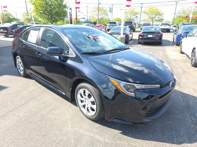 New 2026 Ruby Flare Pearl <sup>1</sup> Toyota  LE image 3