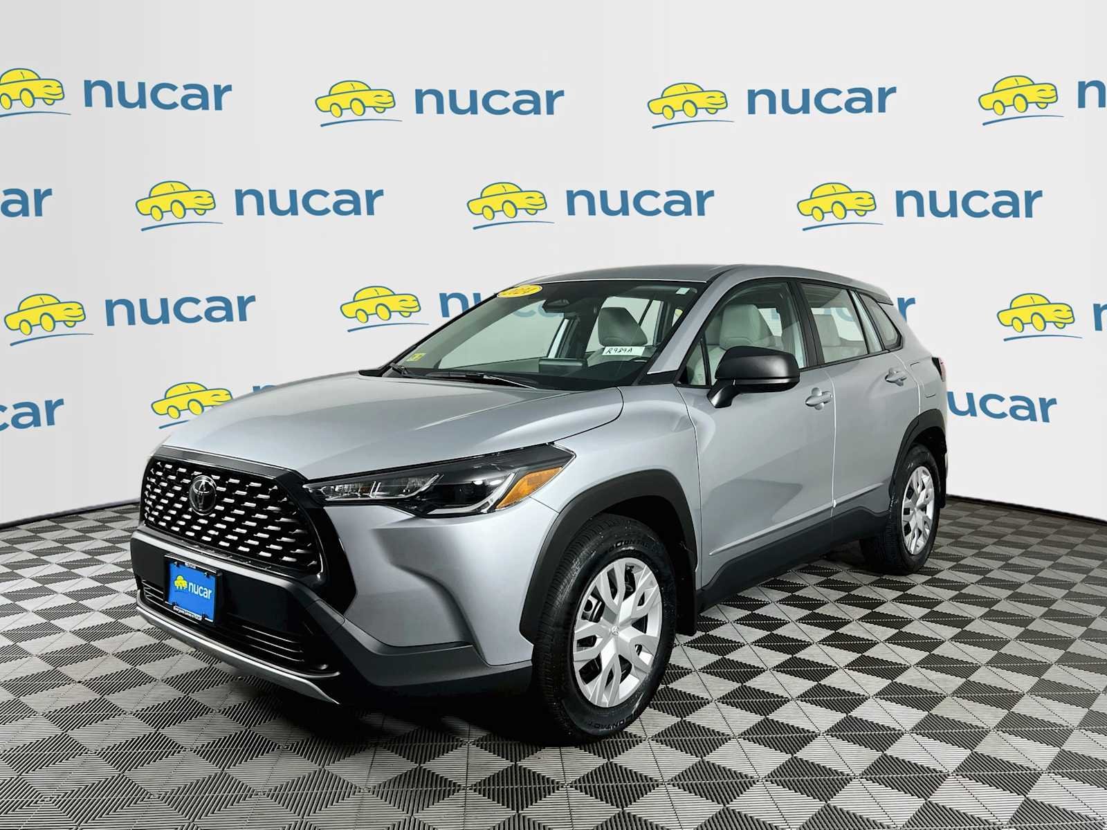 Used 2024 Sonic Silver Toyota L image 3