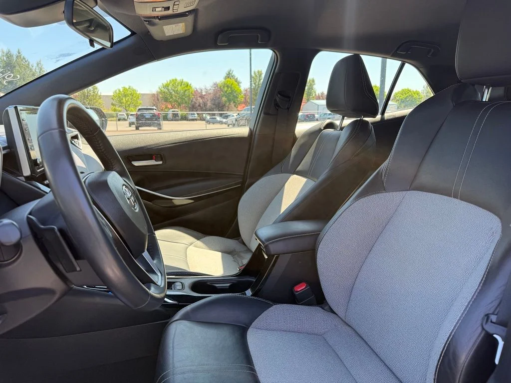 Used 2022 Galactic Aqua Mica Toyota XSE image 9
