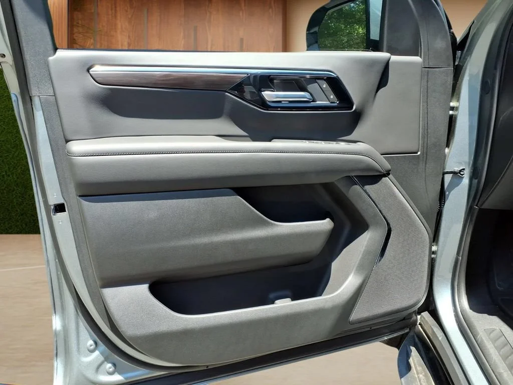2026 Chevrolet Tahoe LS - Photo 18
