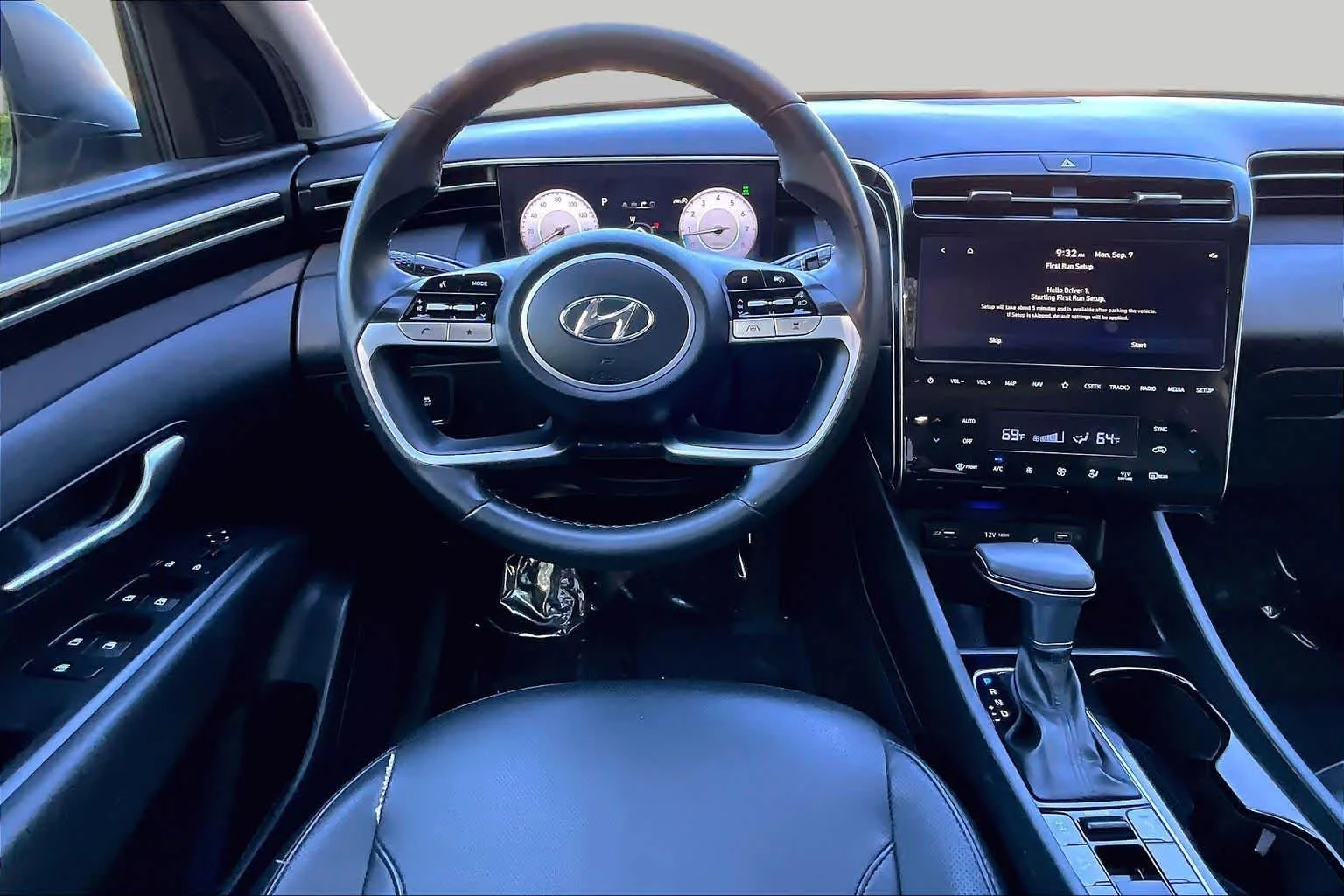 Used 2024 Black Pearl Hyundai SEL image 6