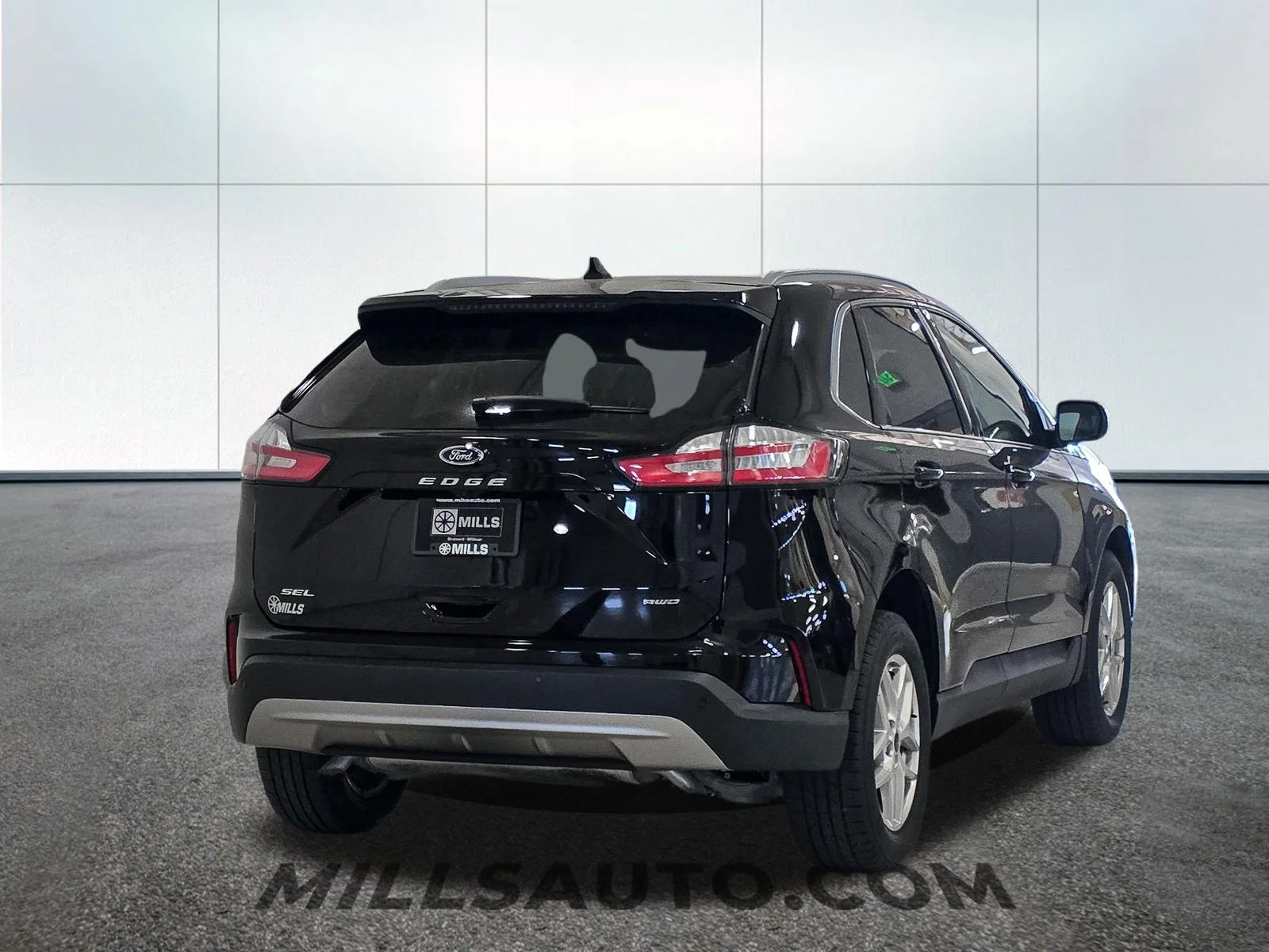 Used 2024 Agate Black Metallic Ford SEL image 7