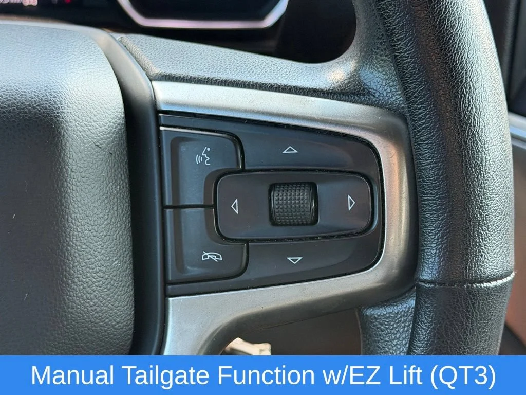 Used 2020 SUMMIT WHITE Chevrolet LT image 34
