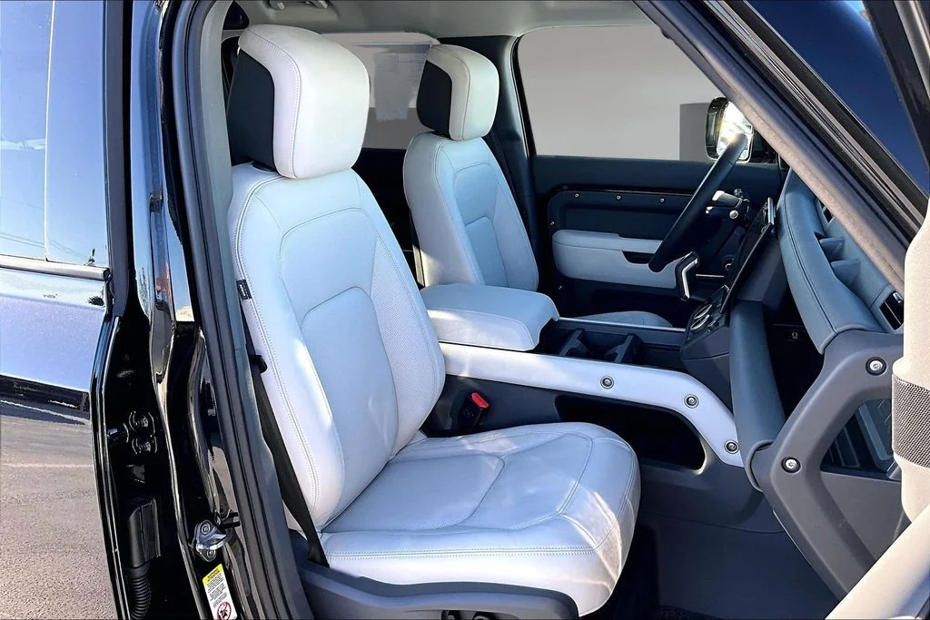 New 2026 Black Land Rover S image 11