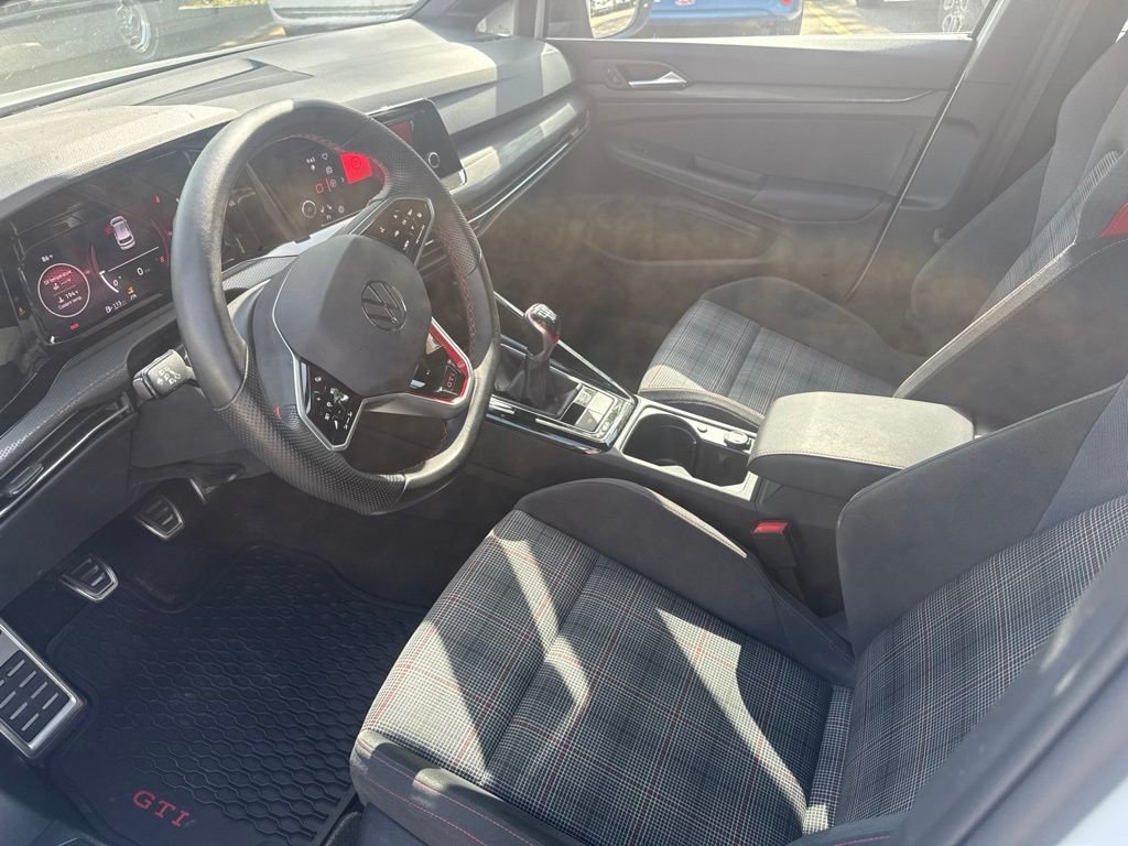 Used 2024 White Volkswagen S image 10