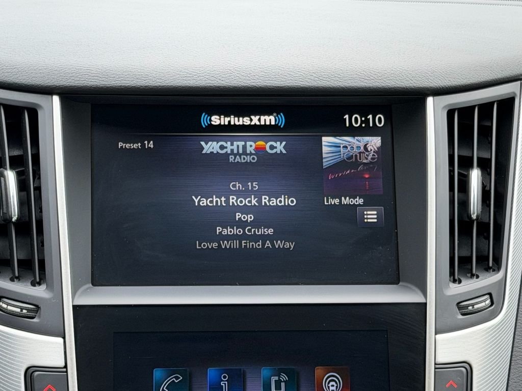 Used 2023 Red INFINITI LUXE image 18